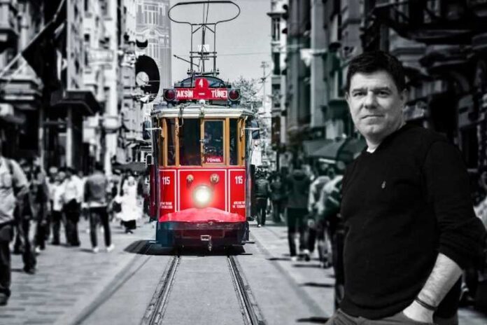 POLİSİYENİN USTA VE ÖZGÜN KALEMİ, TÜRK POLİSİYE TARİHİNİN EN KÜÇÜK FIRLAMA DEDEKTİFİNİN YARATICISI ALPER CANIGÜZ’LE SÖYLEŞİ POLİSİYENİN USTA VE ÖZGÜN KALEMİ, TÜRK POLİSİYE TARİHİNİN EN KÜÇÜK FIRLAMA DEDEKTİFİNİN YARATICISI ALPER CANIGÜZ’LE SÖYLEŞİ