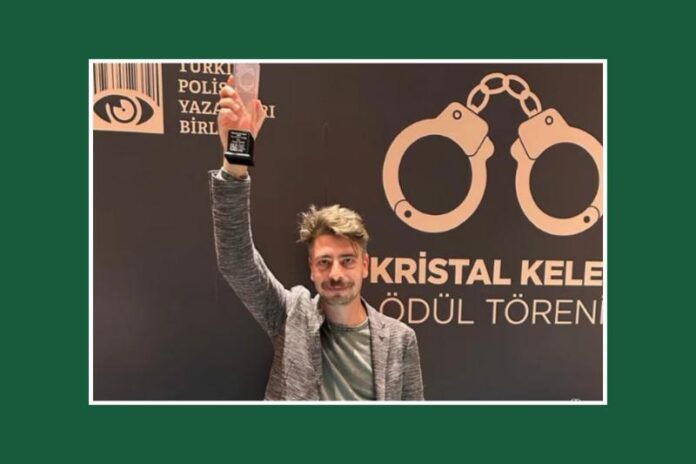 Kristal Kelepçe Ödülleri: ‘Yılın Polisiye Romanı Ödülü’ Günay Gafur’un oldu Kristal Kelepçe Ödülleri: ‘Yılın Polisiye Romanı Ödülü’ Günay Gafur’un oldu