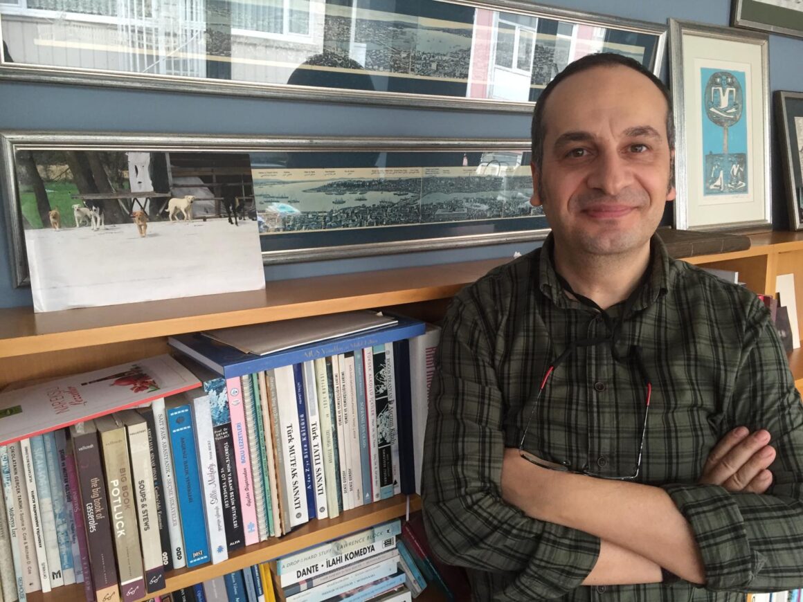 BAŞKOMİSER GALİP'İN YARATICISI, POLİSİYE YAZARI ÇAĞATAY YAŞMUT'LA SÖYLEŞİ 2 BAŞKOMİSER GALİP'İN YARATICISI, POLİSİYE YAZARI ÇAĞATAY YAŞMUT'LA SÖYLEŞİ 2